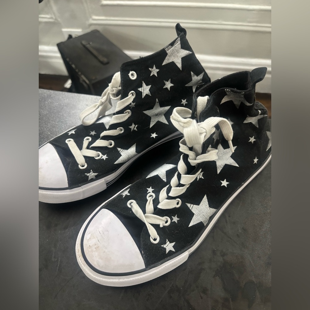 Hot Topic Star Sneakers Grunge Used Converse Style Size 10